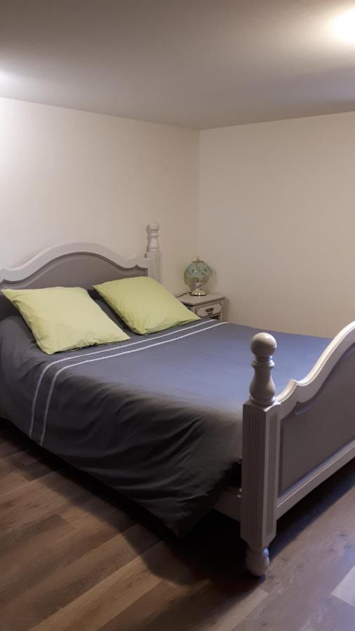T1 Dans Maison Au Calme Realmont Bagian luar foto